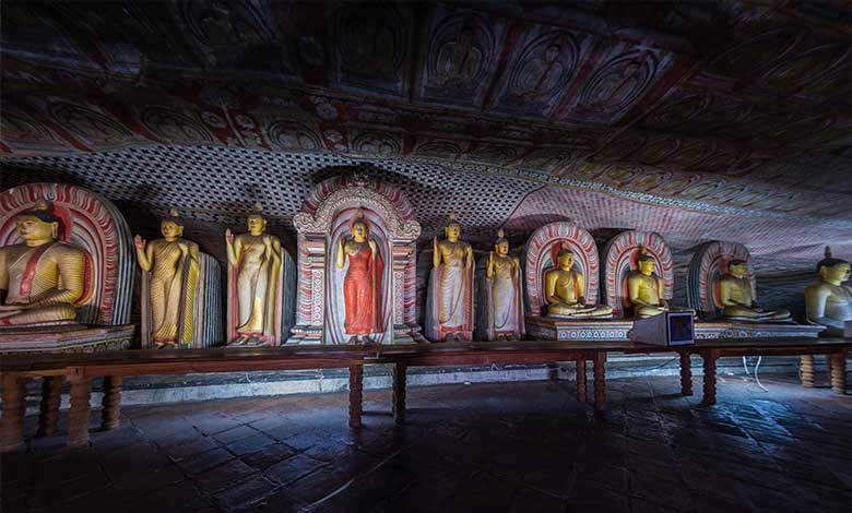 dambulla-cave-temple-sri-lanka-owyn-lanka