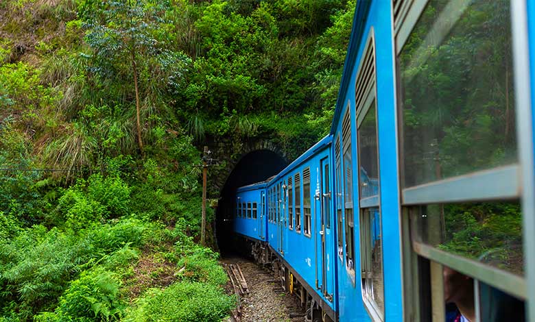 nuwara-eliya-train-ride